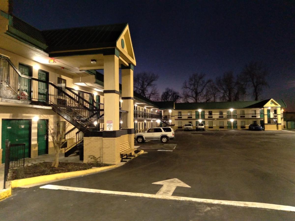 Motel Super 8 By Wyndham Columbia Extérieur photo